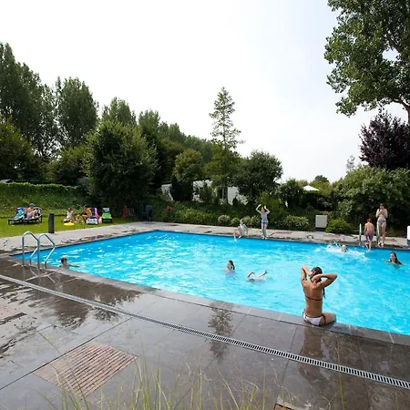 Chalet Modern In With Garden Noord-Scharwoude
